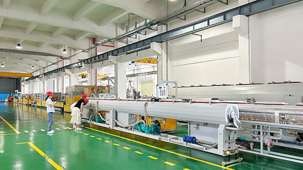 凱思專注全自動(dòng)塑料擠出生產(chǎn)線19年